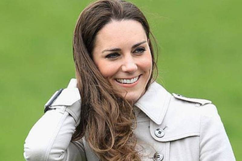 Απολύθηκε για τις γυμνές φωτογραφίες της Kate Middleton!