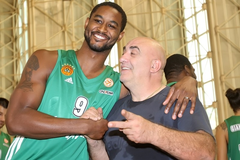 Άρμστρονγκ: «Θα κάνω ό,τι ακριβώς χρειάζεται η ομάδα από μένα»