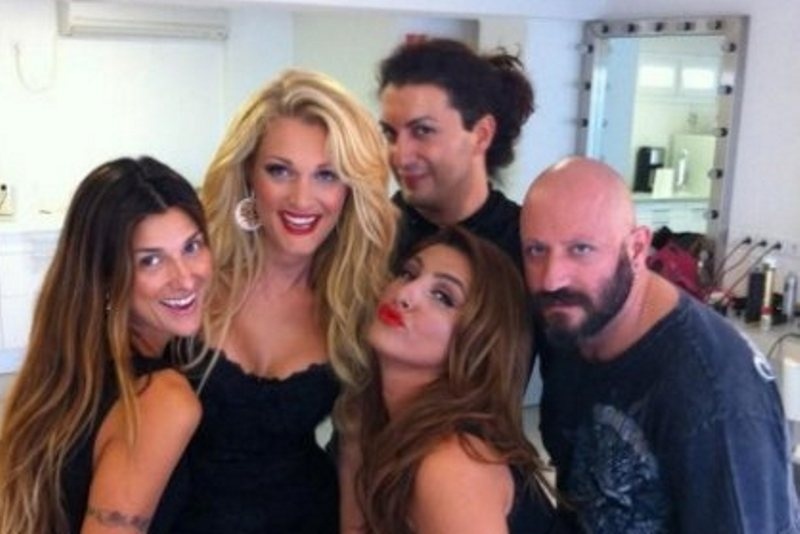 Η super ομάδα που… κρύβεται πίσω από τη Θεοδωρίδου