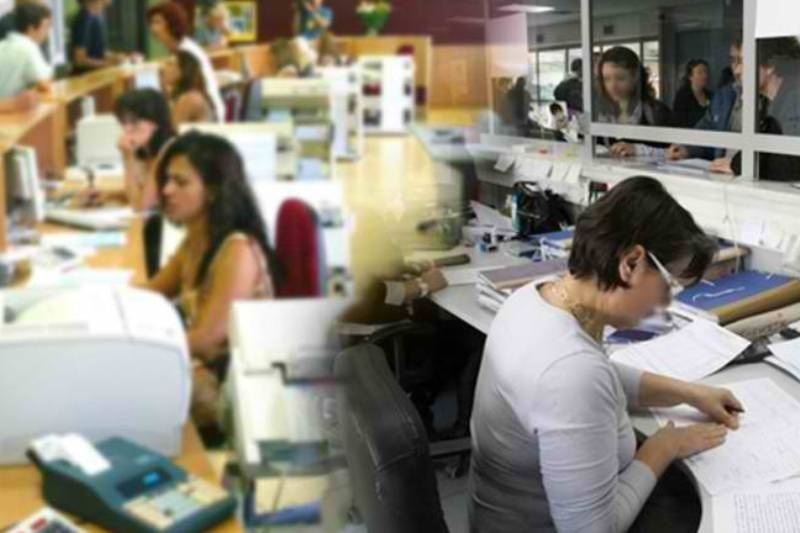 Υποχρεωτικά στη σύνταξη 63.000 δημόσιοι υπάλληλοι