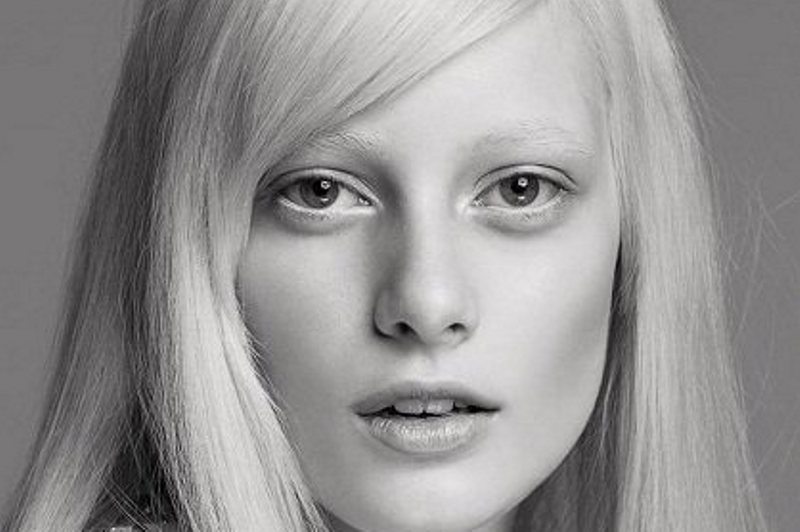 Η Vogue καταπατά τους ίδιους της τους κανόνες