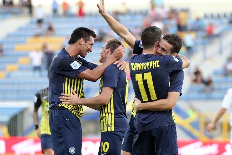 Αστέρας: «Μέσα» και οι Πιπίνης, Φραγκουλάκης