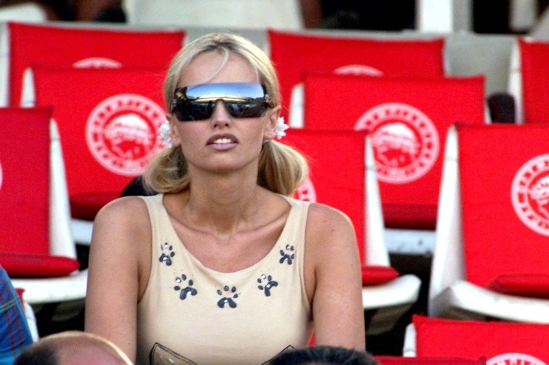 Ρετρό ιστορίες: Οταν οι WAGs κλέβουν την παράσταση (photos)