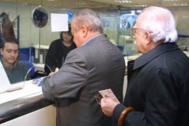 «Κόβουν» και από τις συντάξεις του ΟΓΑ