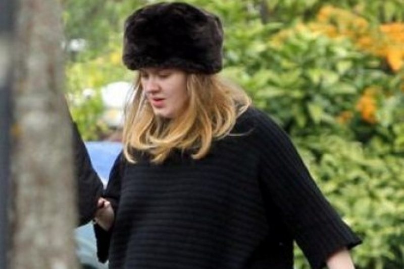 Η Αdele λίγες μέρες πριν γεννήσει