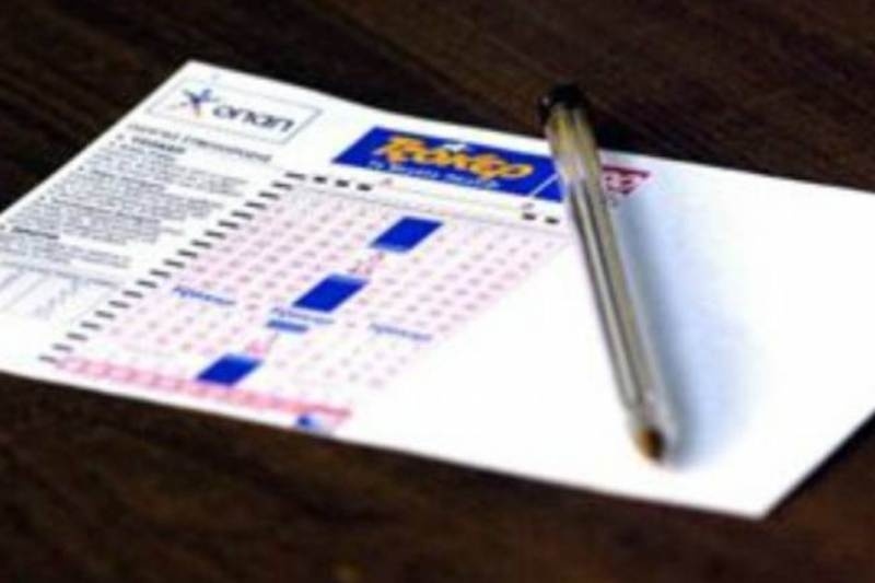 Θεσσαλονίκη: Έδωσε 5 ευρώ και κέρδισε 5 εκατομμύρια