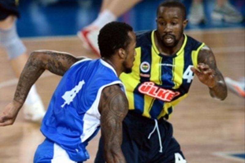 Φενέρμπαχτσε Ούλκερ: Αποθέωση ΜακΚάλεμπ σε Ολυμπιακό!