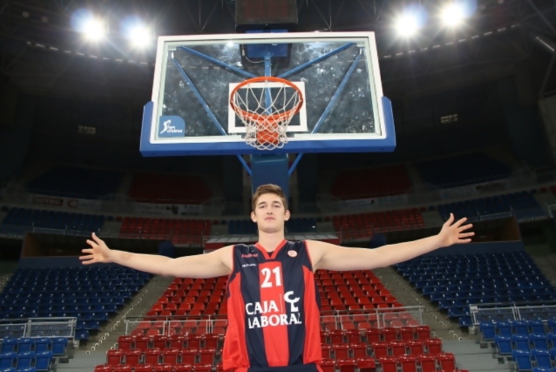 Κάχα Λαμποράλ: Πλάις: «Έχουμε… Ολυμπιακό και τους άλλους» (video)