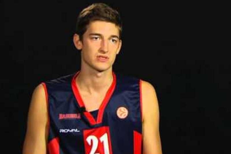 Κάχα Λαμποράλ: Χάνει Ολυμπιακό ο Πλάις