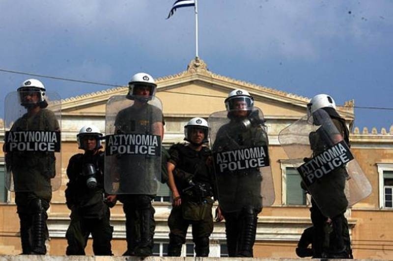 Απόπειρα αυτοκτονίας μετατρέπει σε «φρούριο» τη Βουλή!