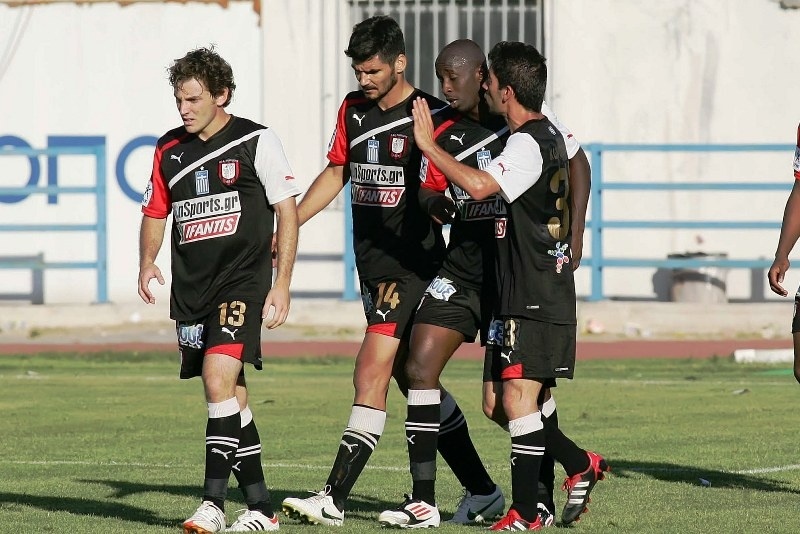 «Κόλλησε» η Παναχαϊκή, 1-1 με Φωκικό