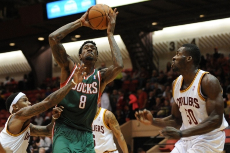 Μιλγουόκι Μπακς: Εσωτερική τιμωρία στον Λάρι Σάντερς