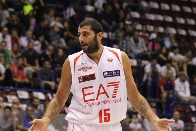 Σούπερ Μπουρούσης, νέα νίκη για Μιλάνο