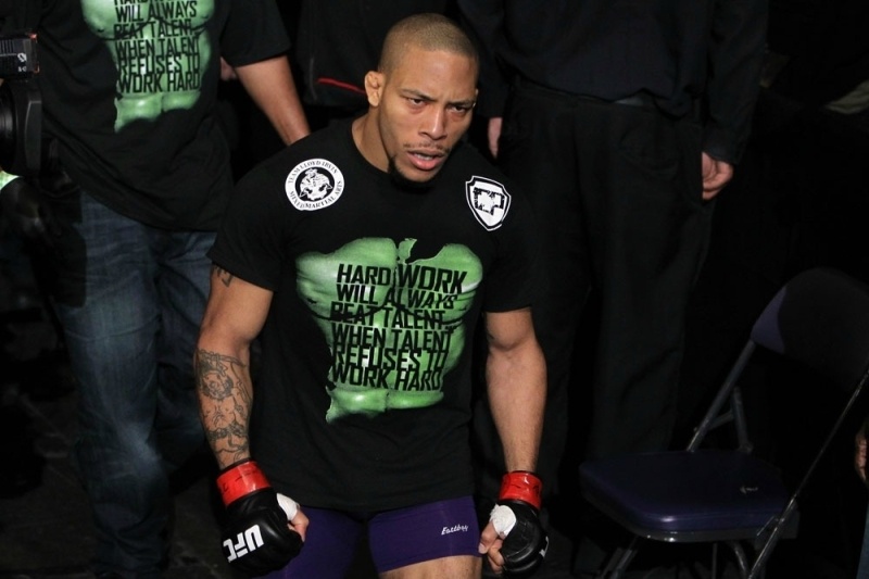 UFC on FOX 5: Κόντρα Dillashaw και Easton