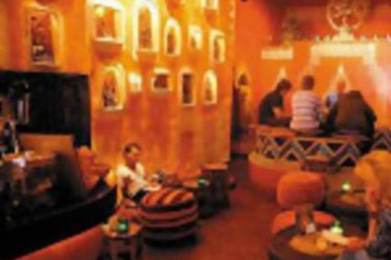 ΣΟΚ: Φοιτήτριες κάνουν στοματικό σεξ στις τουαλέτες για ένα ποτό