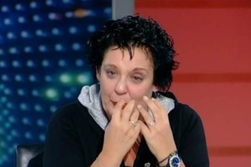 Κατέρρευσε η Κανέλλη on air μετά την κακόγουστη φάρσα της «Συντέλειας»!