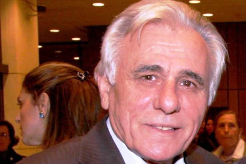 Βίντεο: Συνελήφθη ο δημοσιογράφος Σπύρος Καρατζαφέρης