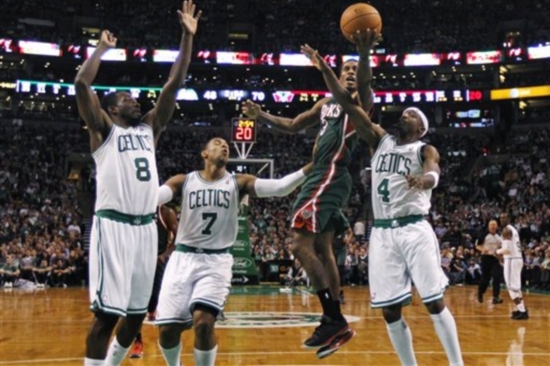 Μιλγουόκι Μπακς: Εύκολα στο «TD Garden» (videos)