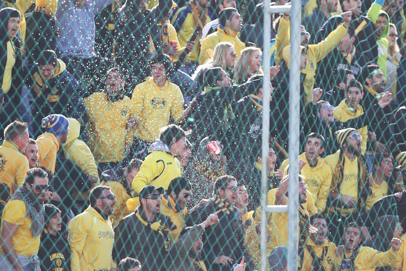 Συλλήψεις οπαδών στο ΑΕΛ-ΑΠΟΕΛ!