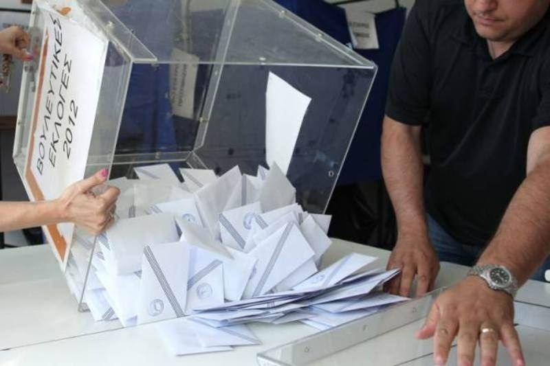 Δημοσκόπηση: Προηγείται με 2,2 μονάδες ο ΣΥΡΙΖΑ