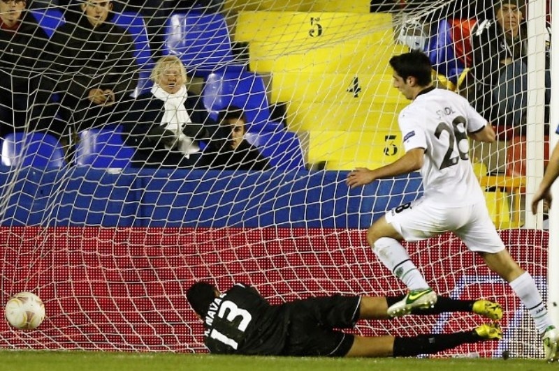 12ος Όμιλος: Στην κορυφή το Αννόβερο (video)