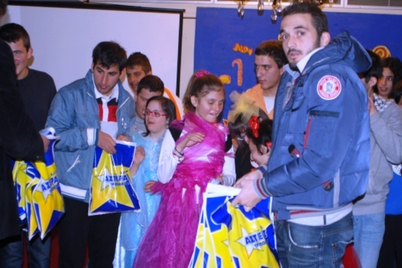 Στο Ειδικό Σχολείο Κάψια ο Αστέρας (photos)