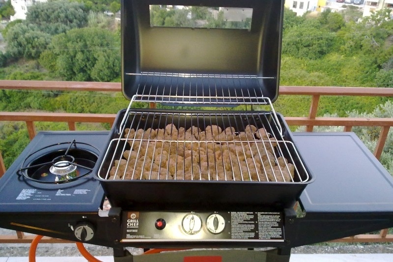 Μπάρμπεκιου μετά το φιλικό στη Δόξα!