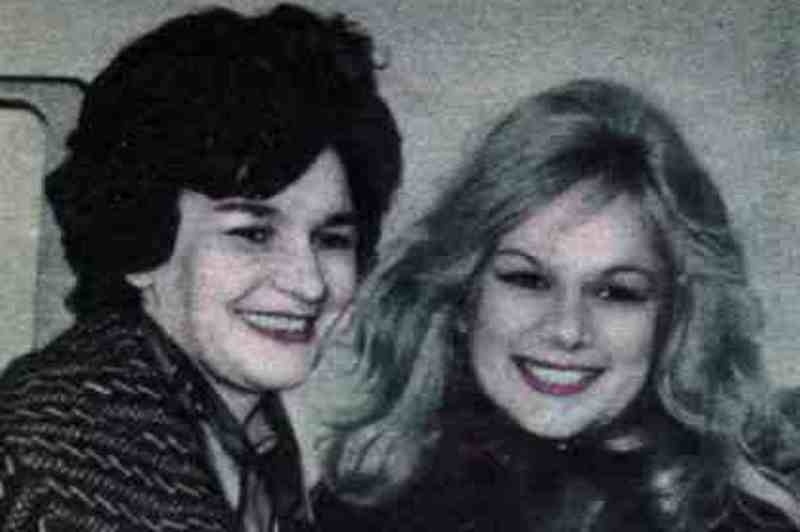 Πρωτοχρονιά του 1962: Οι σταρ και γονείς τους φωτογραφίζονται μαζί, 50 χρόνια πριν!