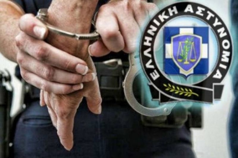 Χειροπέδες σε 4 ακόμη αστυνομικούς για το κύκλωμα ναρκωτικών
