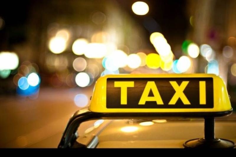 ΣΟΚ: Αυτοπυρπολήθηκε ταξιτζής μέσα στο αυτοκίνητο