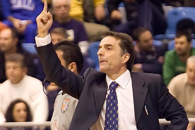 Κουστένης: «Ο Άρης το φαβορί»