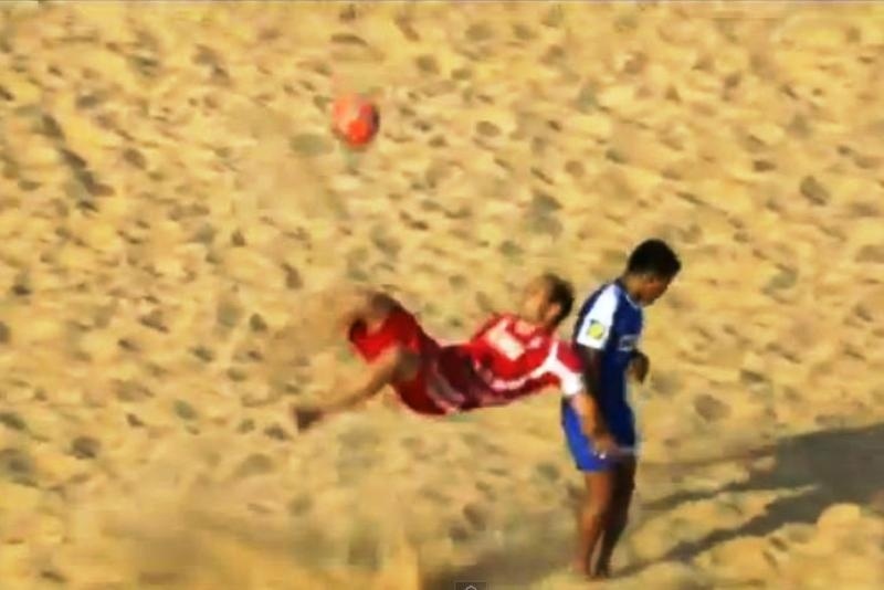 Το γκολ του αιώνα στην... άμμο! (video)