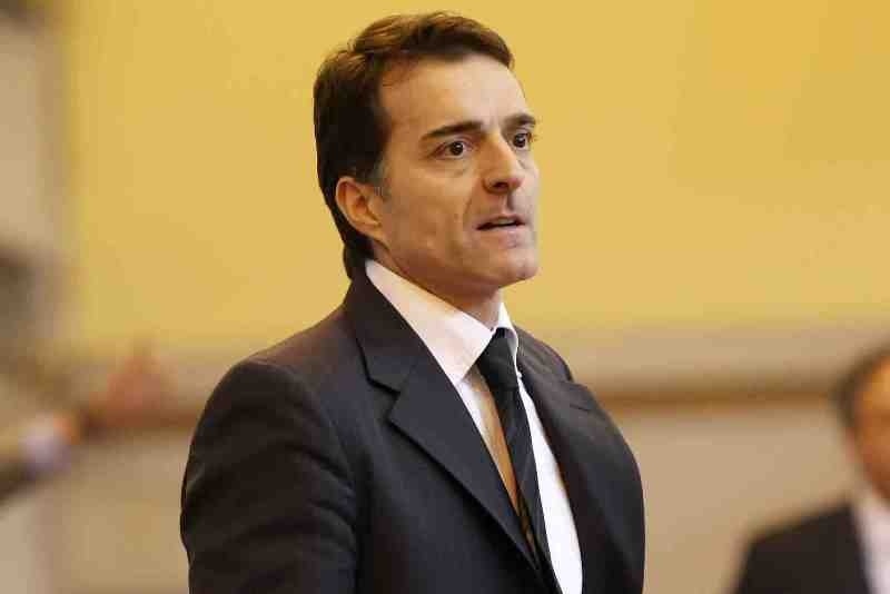 Κουστένης: «Η... πυξίδα του Περιστερίου»