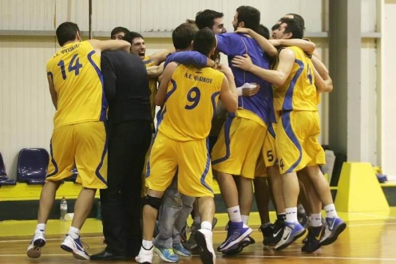 Νότιος Όμιλος: Χέρι χέρι Ψυχικό, ΑΕΚ