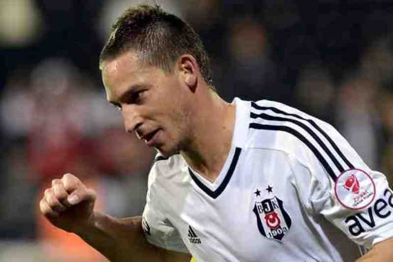 Μπεσίκτας: Έπεσε... μόνος του ο Χολόσκο με Γαλατάσαραϊ! (video)