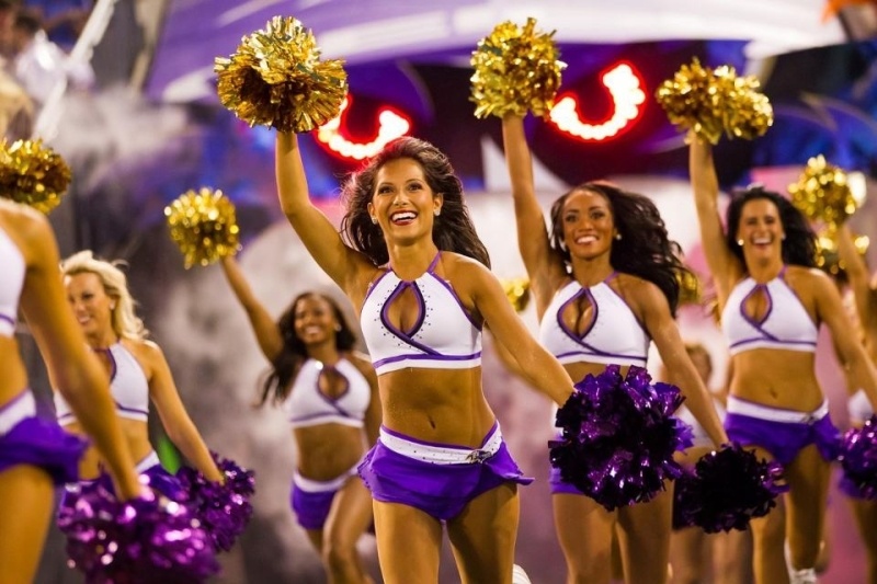 NFL: Η κόντρα των Cheerleaders (photos)