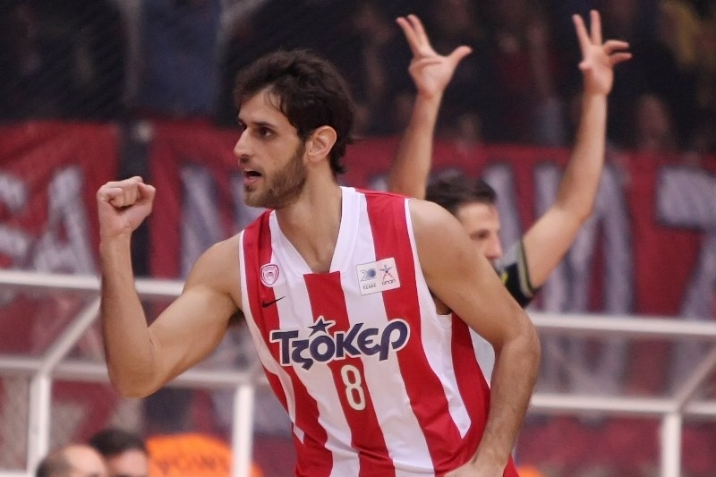 Ολυμπιακός: Το τρίποντο και ο πανηγυρισμός (video)