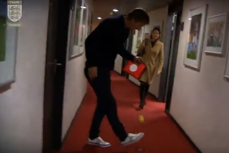 Τα... γκελάκια του φαν ντερ Σαρ (video)