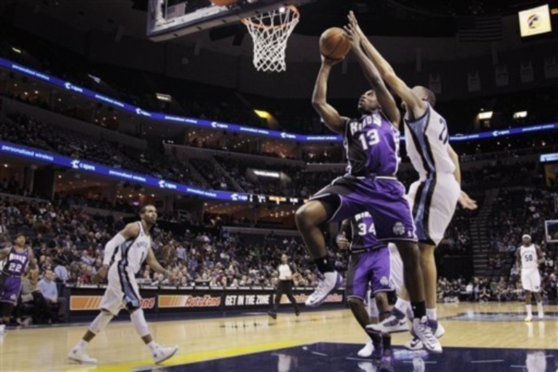 Μέμφις Γκρίζλις: Με τρεις νίκες στη διακοπή (video)