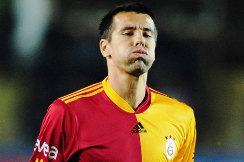 Τέλος ο Μπάρος από τη Γαλατασαράι