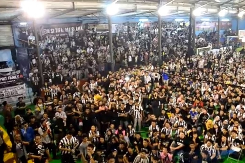 Γιούβε... μανία και στην Ινδονησία! (video)