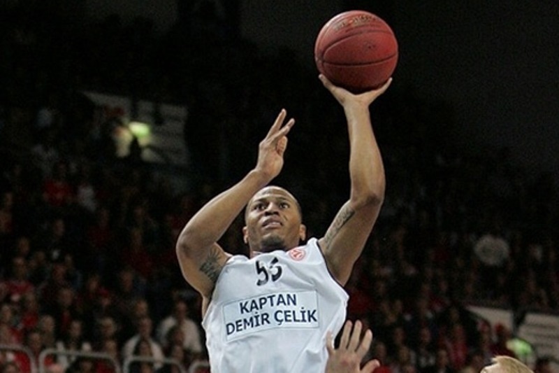 Μπεσίκτας: Εκτός με Ολυμπιακό ο Τζέρελς