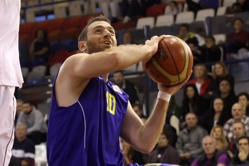 Περιστέρι: Πονάει ο Μάντζαρης