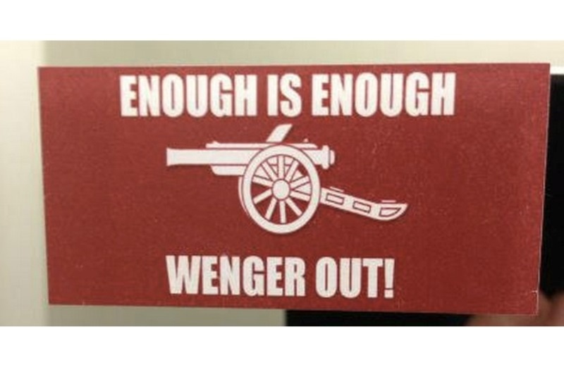 Άρσεναλ: Αυτοκόλλητα για να φύγει ο Βενγκέρ