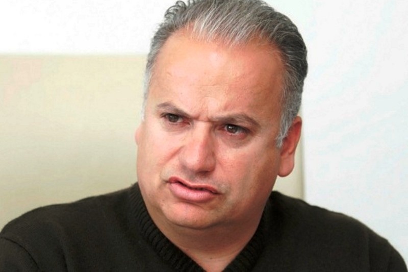 Ξενιάδης: «Εγώ βάζω τις 400.000»