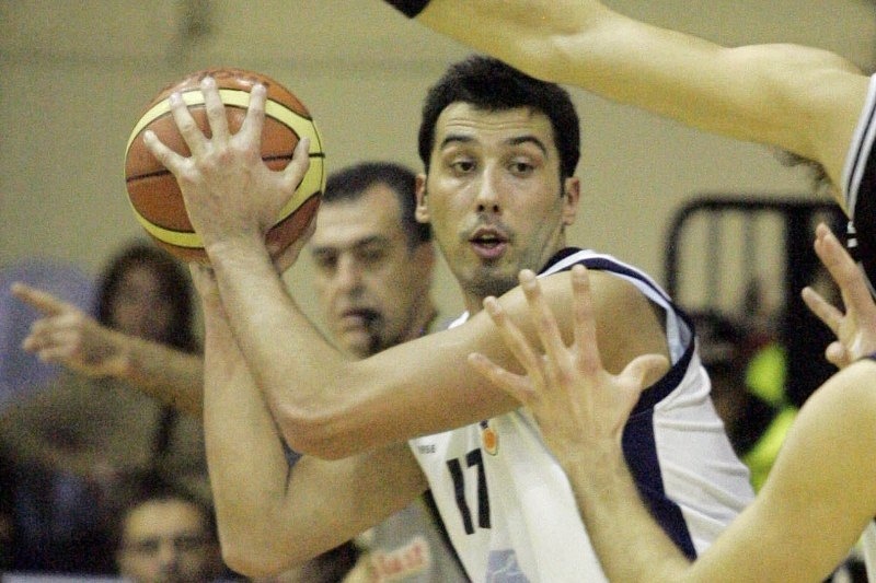 Ίκαρος Καλλιθέας: Ετοιμοπόλεμοι οι Σίμτσακ, Αγαδάκος