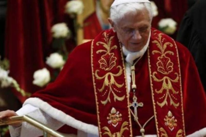 La Repubblica: Ο Πάπας παραιτήθηκε λόγω των σκανδάλων