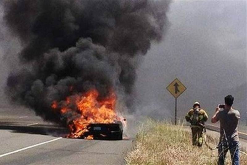 Tρεις νεκροί σε καραμπόλα με πιστολίδια