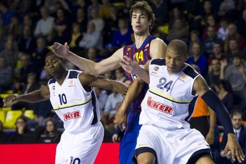 Μπαρτσελόνα: Ο ΜακΚάλεμπ κλώτσησε τον Τόμιτς στα… (video)