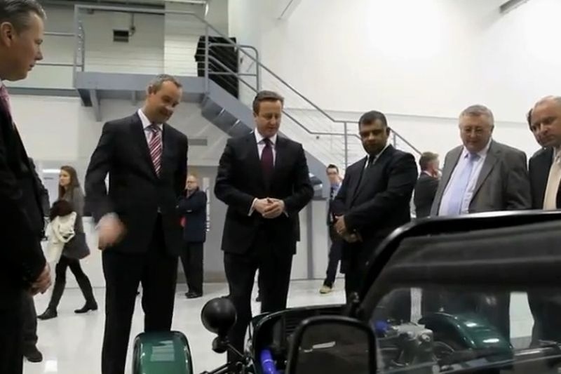 Caterham: Ο Κάμερον στο εργοστάσιο! (video)